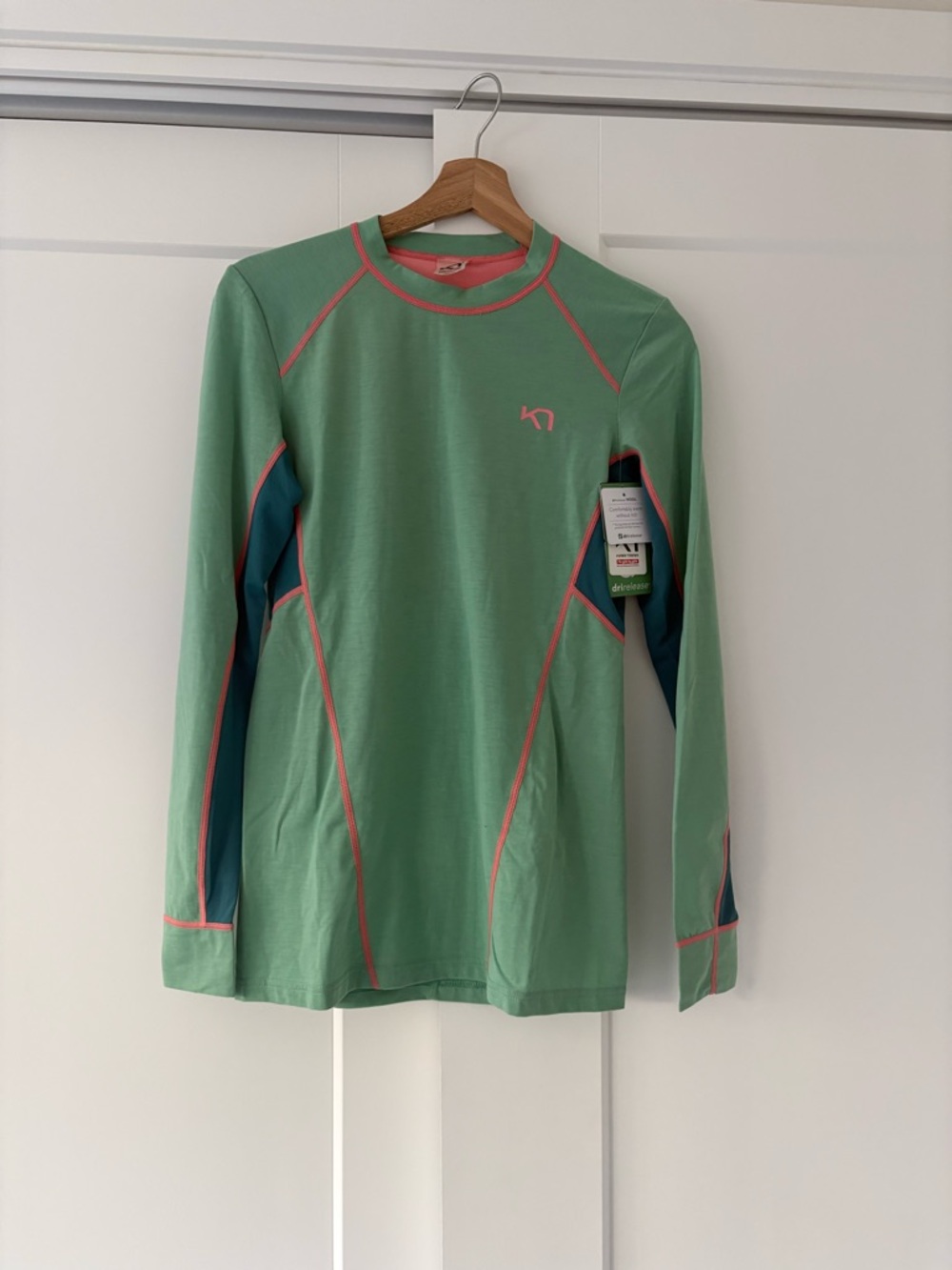 Kari Traa Mint Green Long Sleeve Top with Pink Accents